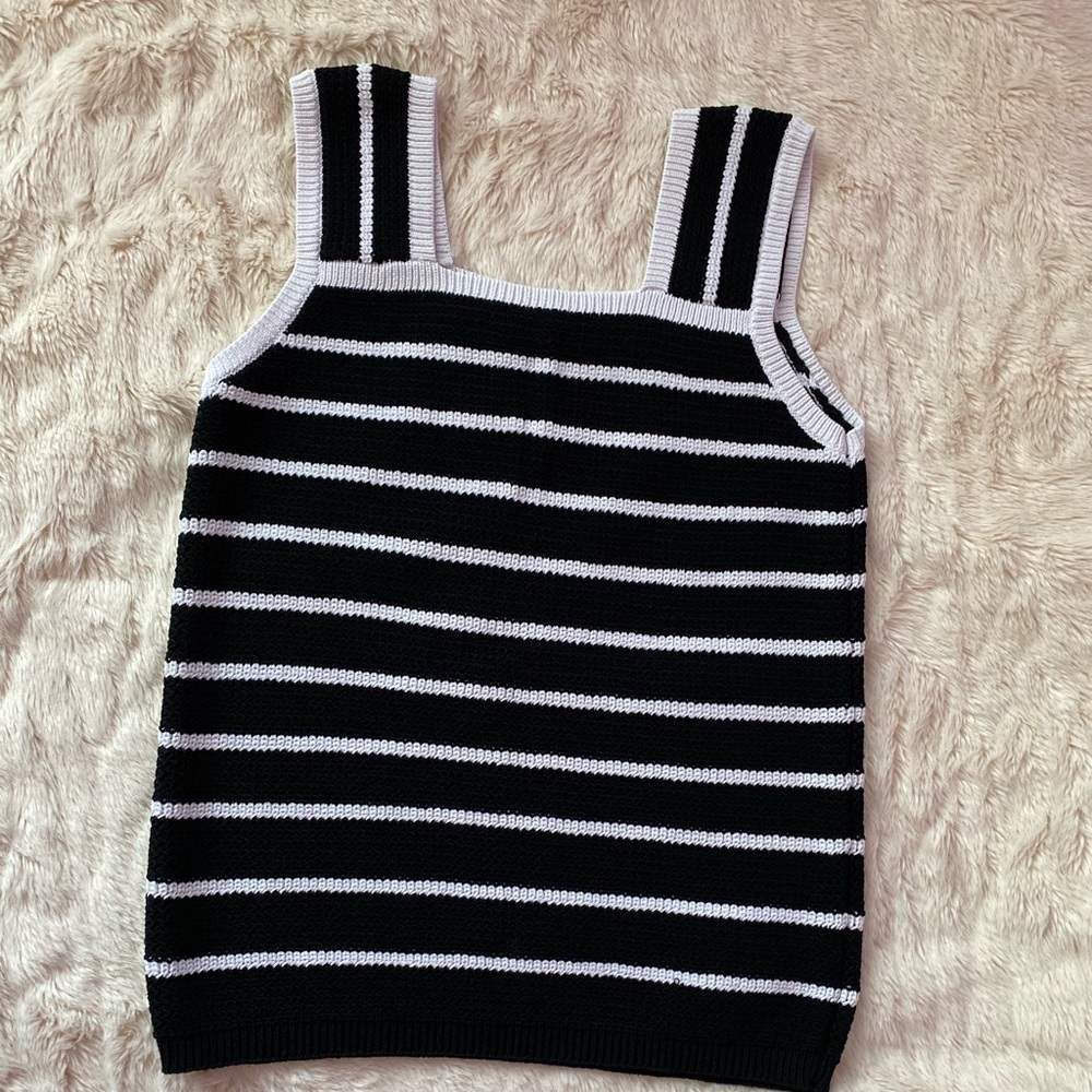 Ann Taylor sweater top L